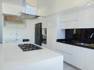 Espectacular Quinta PRIVADA con BBQ y Jacuzi a 10 Minutos de Melgar con 11 Habitaciones con Baño privado y Todas con Aire Acondicionado Con Capacidad para 30 personas - Melgar - 6