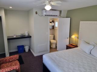 Manor Motel - Southampton - 5