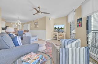 Beachfront Pool Access Balcony w Oceanview 222 D Shipwatch by AvantStay - Isle of Palms - 8