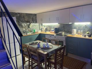 Chic & Cozy Apartment in Gazi, Athens - Athènes - 6