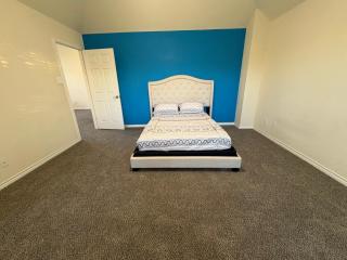 Spacious 5 bedroom Retreat - Gym - Office - Games - Near PGA Frisco & Universal - Little Elm - 2
