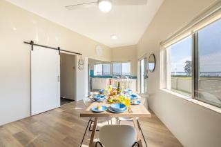 Bayview Towers 13, 15 Victoria Pde - ground floor unit with magical water views - Nelson Bay - 4