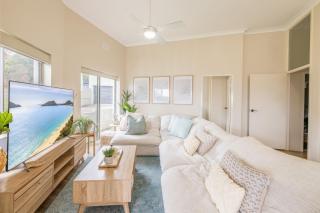 Bayview Towers 13, 15 Victoria Pde - ground floor unit with magical water views - Nelson Bay - 1