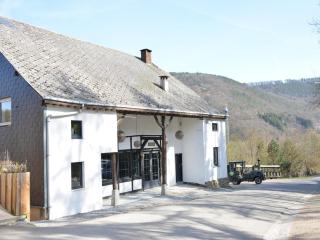 Lake-view apartment with sauna, hot tub - Grand Coo - 0