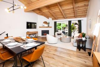 Golden Antler Escape - Minutes to the Beach - 6