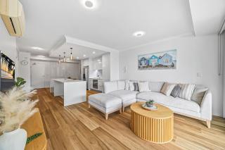 Karmasea Beachside Holiday 2 Bedroom Apartment - Alexandra Headland - 0