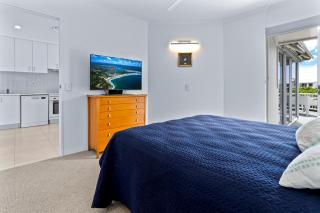 No 13 Noosa Riverfront Apartment - 6