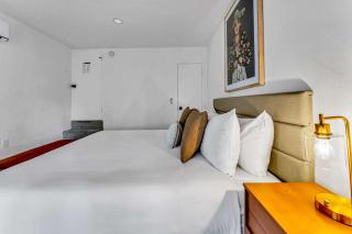 Luxurious 7BR Walk 2 Beach and Bus Stop - Carnelian Bay - 4