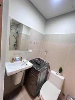 UNISTAY Coast Res R31 w Bal Sunset Vw Worldtrade - Manila - 7