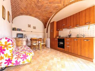 Farmhouse in Tuscany with Pool & Scenic Views - Asciano - 9