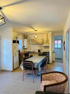 Casa familiar en Los Antiguos - 1