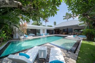 4-bd Villa With Pool, Central Location Seminyak - Seminyak - 0