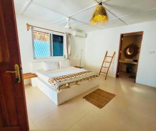 Stunning Private Zanzibar Villa with Pool, Wi-Fi, AC TV 90m to the famous Paje Beach ideal location perfect as a base for tours and trips - Paje - 8