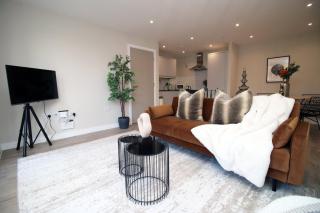 Casa 4 - 2 BR Apartment with Balcony and Parking - Cardiff - 0