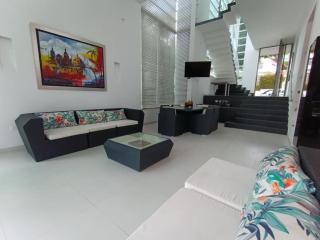 Beautiful house with a private pool - 4