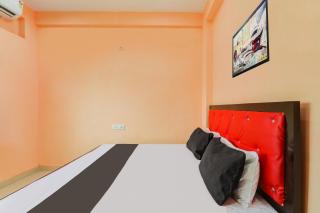 Hotel O Malihabad Palace - - 1