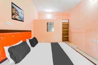 Hotel O Malihabad Palace - - 4