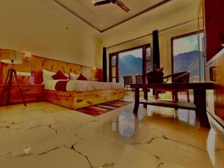 Hotel The SSB - Property of the Year ! Luxury Balcony Rooms ! Mountain View ! Rooftop Cafe ! Big Parking ! - Mussoorie - 0