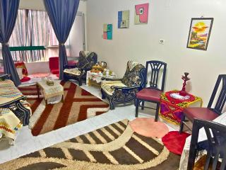 Spacious 2-Bedroom Apartment W Balcony - 8