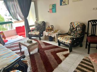 Spacious 2-Bedroom Apartment W Balcony - - 7