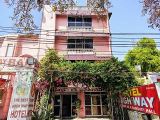 Collection O Nandanpura Sipri Bazar Formerly Hotel Highway Jhansi - Jhansi - 4
