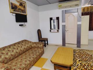 Collection O Nandanpura Sipri Bazar Formerly Hotel Highway Jhansi - Jhansi - 6