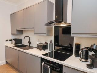 The Salisbury Apartment 202 - Scarborough - 2