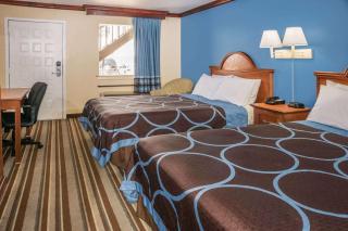 Super 8 by Wyndham San Marcos - San Marcos - 2