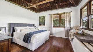 The Hitching Rail Hut - 9