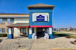 AmericInn by Wyndham Beloit - Beloit - 9