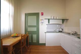 Large Studio Apartment With Spa Central Ballarat - Ballarat - 3