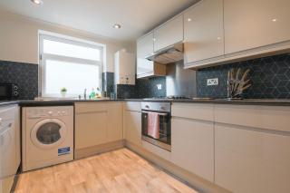 Chic 3-Bed Retreat in Cardiff - Cardiff - 9