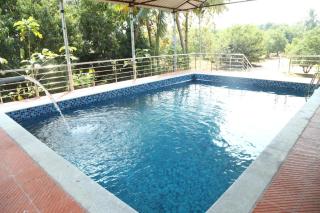Thiruvallur Farm House - - 0