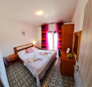 Dotty Apartments with Pool - Novalja - 2
