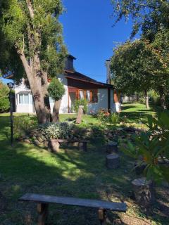 Casa con chimenea y gran parque - Bariloche - 8