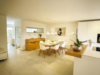 Dreamapartment La Vigna "White Suite" mit eigenem Indoorpool, Sauna & Grillhütte - Weil am Rhein - 9