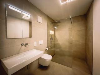 Dreamapartment La Vigna "White Suite" mit eigenem Indoorpool, Sauna & Grillhütte - Weil am Rhein - 2