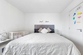 Spacious Modern 2BR Apartment in the Heart of London - London - 8