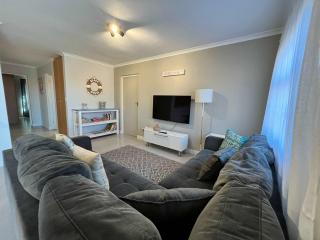 South Shore Stay - Family-Friendly Stay by the Sea - Fish Hoek - 0