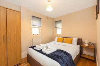 Serene 1BR Wimbledon Apt with Private Garden & Parking - 5