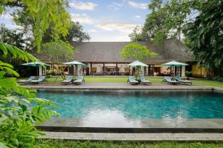 Villa Tirtadari by Nakula - Canggu - 2