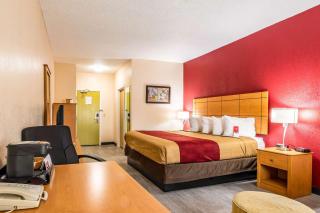 Econo Lodge Wanamaker - Topeka - 6