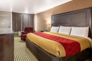 Econo Lodge Winfield - 6