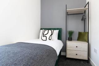 Contractor-Friendly 4-Bed 2-Bath Apartment, fast WiFi, central Redcar - Redcar - 2