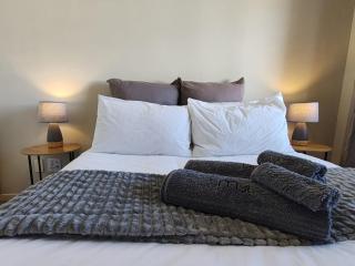 Beach Loft Empire Apartment - Muizenberg - 8