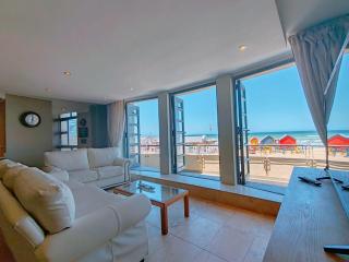 Sunrise Deck Empire Apartment - Muizenberg - 0