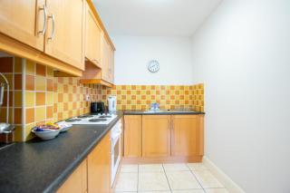 2 Bed Apartment by Shortstays - Galway - 7