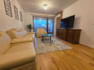 Cosmopolit central apartment - Brasov - 7