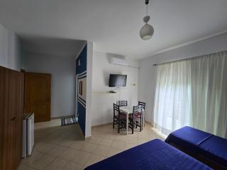 Bar Restorant Hotel “ MANI “ - Velipojë - 1
