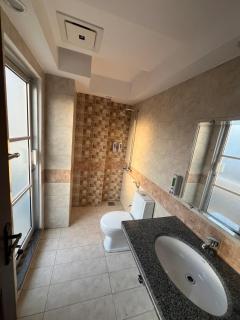 One BedRoom Luxury Apartment,Near Mall Road - Lahore - 3